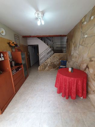 Foto 2 de Casa en venda a calle Desamparados de 6 habitacions amb terrassa i balcó