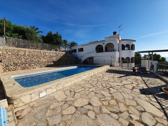 Foto 1 de Xalet en venda a urbanización Raco del Vale de 3 habitacions amb terrassa i piscina