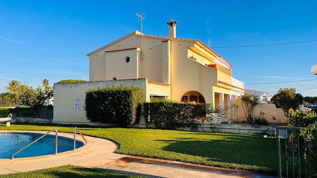 Foto 1 de Casa en venda a calle De Manyetes de 3 habitacions amb terrassa i piscina