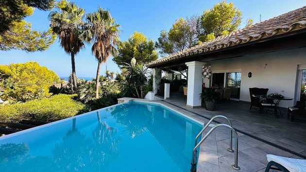 Foto 1 de Xalet en venda a Alcossebre de 5 habitacions amb terrassa i piscina