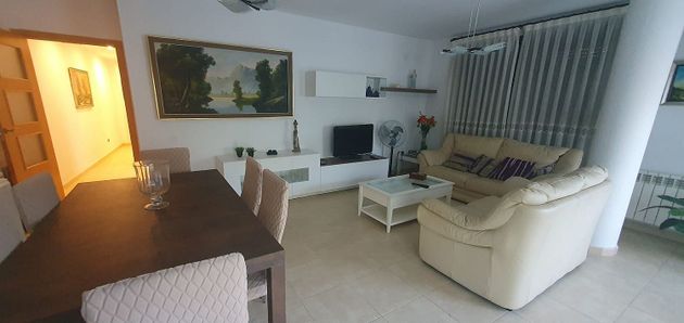 Foto 2 de Piso en alquiler en paseo De Ribalta de 3 habitaciones con muebles y calefacción
