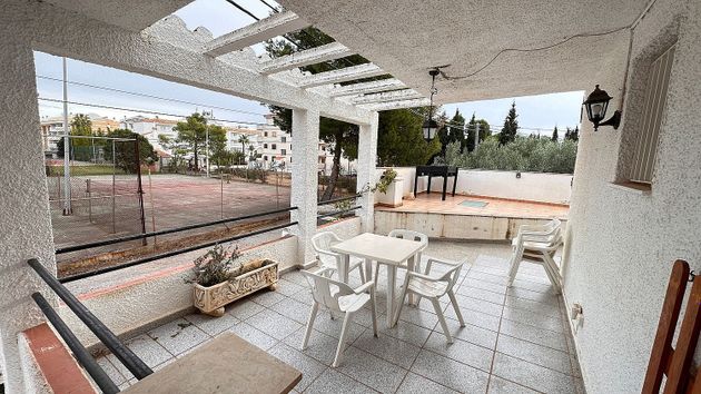 Foto 2 de Venta de casa en Alcossebre de 5 habitaciones con terraza y garaje