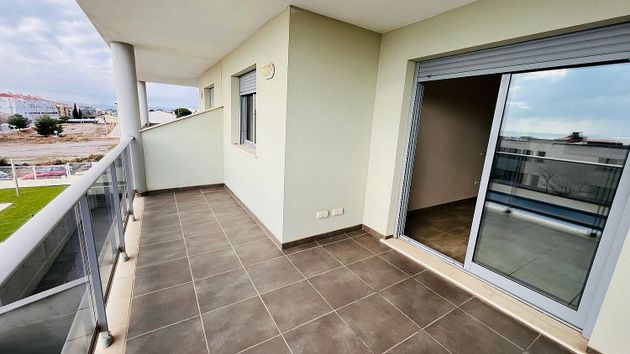Foto 2 de Venta de piso en calle Irta de 2 habitaciones con terraza y piscina