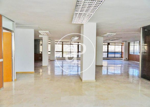 Foto 2 de Alquiler de piso en Mercat  - La Missió - Plaça dels Patins de 3 habitaciones con aire acondicionado