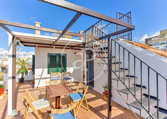 Foto 2 de Venta de piso en Sta. Catalina - El Jonquet de 2 habitaciones con terraza y aire acondicionado