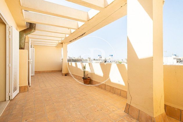 Foto 2 de Pis en venda a Mercat  - La Missió - Plaça dels Patins de 3 habitacions amb terrassa i garatge