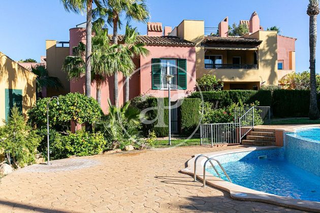 Foto 2 de Piso en venta en S'Arenal-Son Verí de 2 habitaciones con terraza y piscina