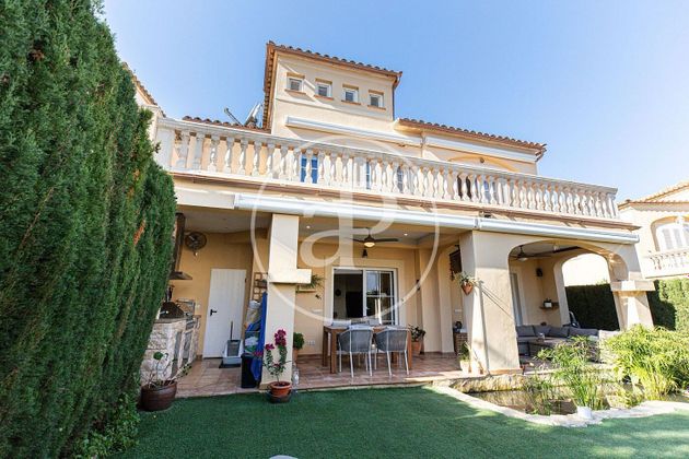 Foto 2 de Casa adosada en venta en Santa Ponça de 3 habitaciones con terraza y piscina