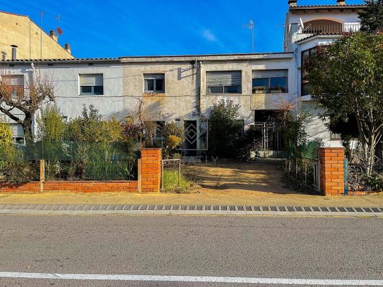 Foto 2 de Venta de casa en calle Costa Brava de 5 habitaciones con terraza y jardín