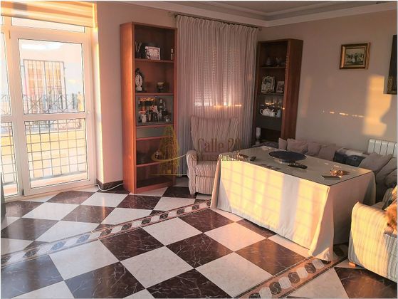 Foto 1 de Pis en venda a Centro - Huelva de 5 habitacions amb balcó i aire acondicionat