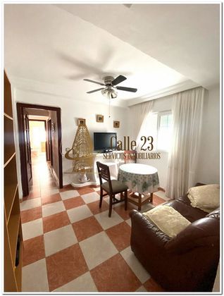 Foto 1 de Pis en lloguer a Centro - Huelva de 3 habitacions amb mobles i balcó