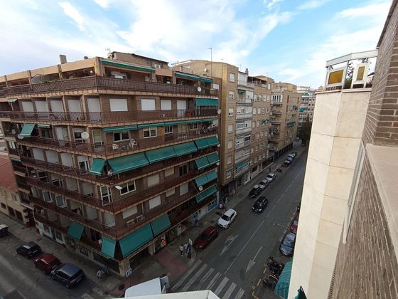 Foto 1 de Ático en alquiler en Camino de Ronda - Rosaleda de 3 habitaciones con terraza y garaje