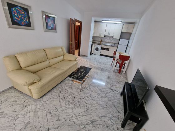 Foto 2 de Alquiler de piso en Cenes de la Vega de 1 habitación con terraza y muebles