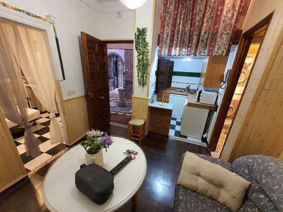 Foto 1 de Alquiler de piso en Albaicín de 1 habitación con terraza y muebles