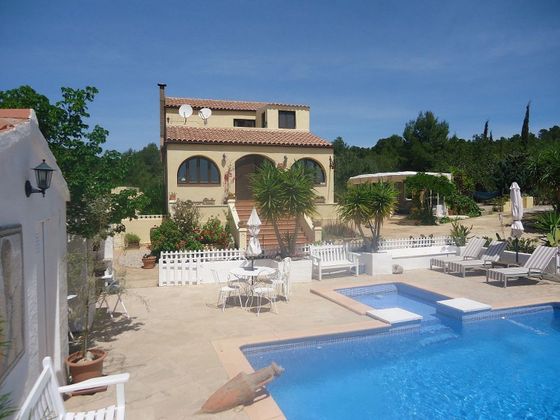 Foto 1 de Casa rural en venda a calle Partida Carratillana de 8 habitacions amb terrassa i piscina