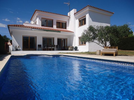 Foto 1 de Xalet en venda a avenida De L'ametlla de Mar de 5 habitacions amb terrassa i piscina