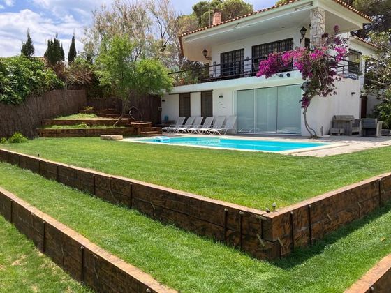 Foto 1 de Xalet en venda a paseo De Velàzquez de 6 habitacions amb terrassa i piscina