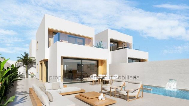 Foto 2 de Casa en venda a Águilas ciudad de 3 habitacions amb terrassa i piscina