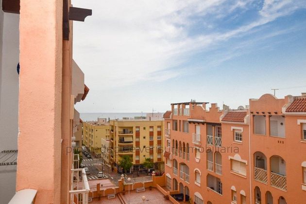 Foto 1 de Venta de piso en Puerto de Garrucha de 3 habitaciones con terraza y balcón