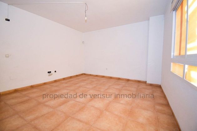 Foto 2 de Pis en venda a Águilas ciudad de 2 habitacions i 99 m²