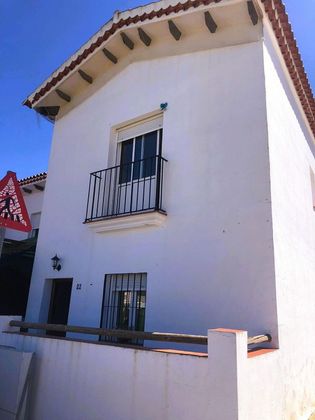 Foto 1 de Xalet en venda a Almadén de la Plata de 4 habitacions amb garatge i aire acondicionat