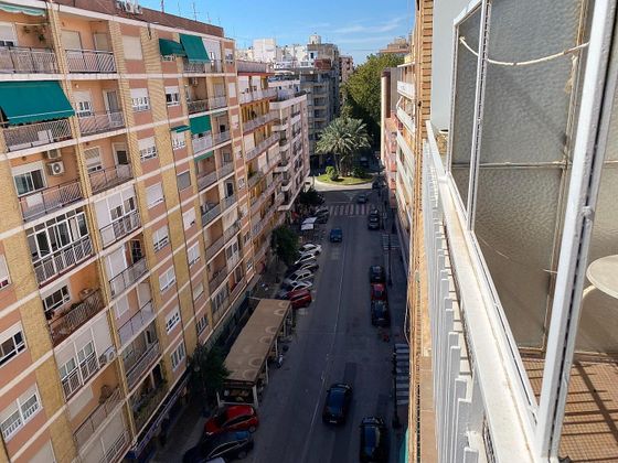 Foto 1 de Pis en venda a Orihuela ciudad de 3 habitacions amb balcó i ascensor
