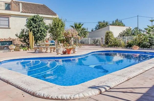 Foto 1 de Xalet en venda a Orihuela ciudad de 6 habitacions amb terrassa i piscina