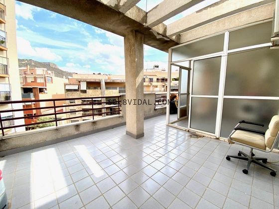 Foto 1 de Alquiler de ático en Orihuela ciudad de 3 habitaciones con terraza y muebles