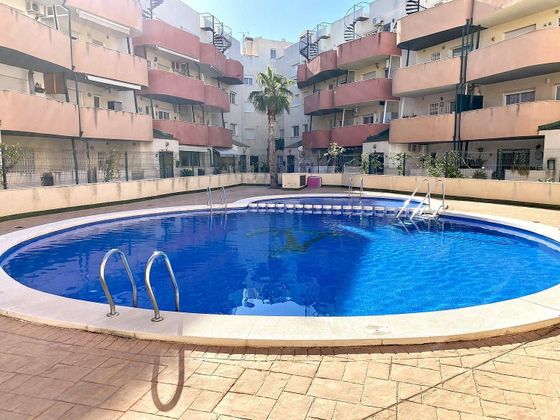 Foto 1 de Pis en lloguer a Almoradí de 2 habitacions amb piscina i mobles