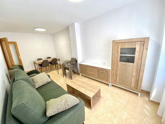 Foto 2 de Alquiler de piso en Almoradí de 2 habitaciones con piscina y muebles