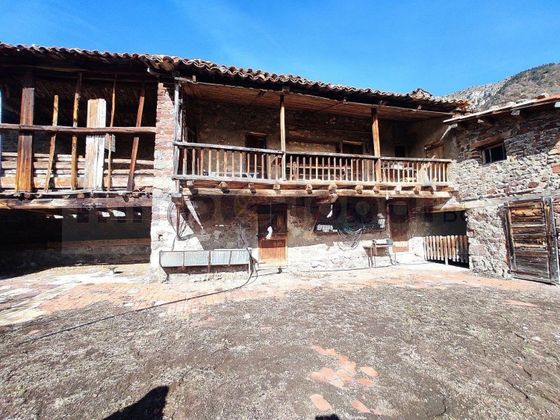 Foto 2 de Casa rural en venda a calle Prat Terrer de 7 habitacions i 1537 m²