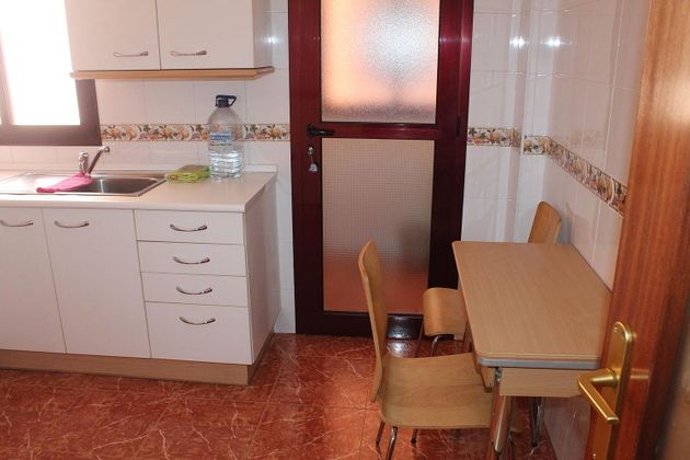 Foto 2 de Pis en lloguer a Arucas Casco de 3 habitacions amb garatge i mobles
