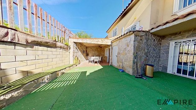 Foto 2 de Casa en venta en Numancia de la Sagra de 4 habitaciones con terraza y balcón