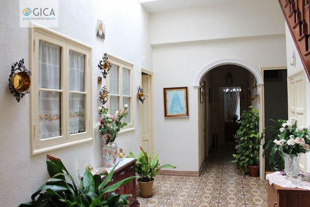 Foto 2 de Xalet en venda a Centro - Jerez de la Frontera de 8 habitacions amb terrassa i garatge