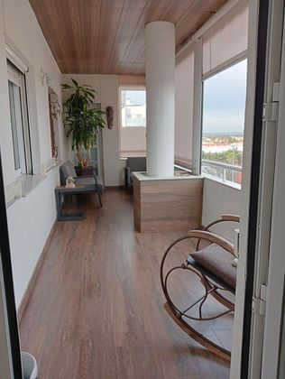 Foto 2 de Piso en venta en Noreste-Granja de 4 habitaciones con terraza y piscina