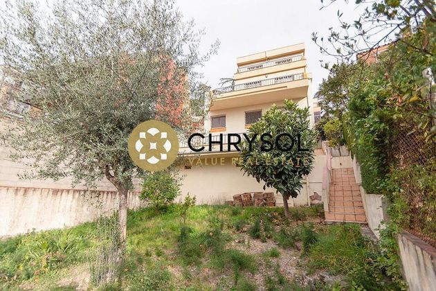 Foto 2 de Casa en venta en Vallcarca i els Penitents de 10 habitaciones con terraza y jardín