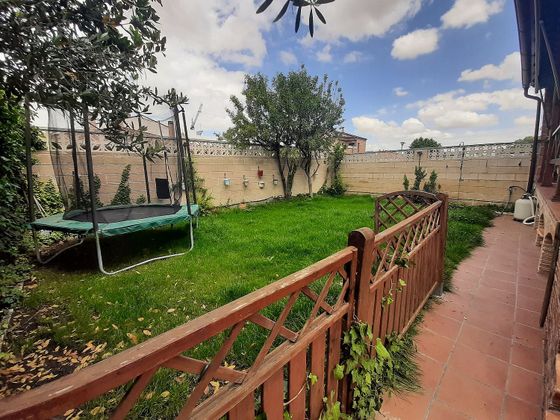 Foto 2 de Venta de casa en calle Zamora de 5 habitaciones con terraza y piscina