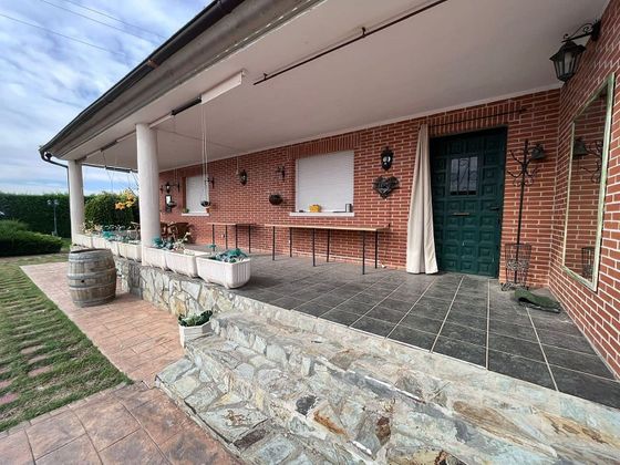 Foto 2 de Xalet en venda a Cubillas de Santa Marta de 5 habitacions amb terrassa i garatge