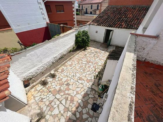 Foto 1 de Casa adossada en venda a Cigales de 4 habitacions amb terrassa i garatge
