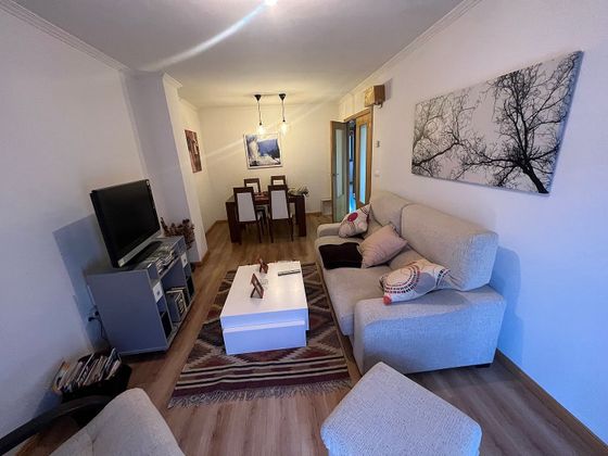Foto 1 de Venta de piso en Santovenia de Pisuerga de 2 habitaciones con garaje y calefacción