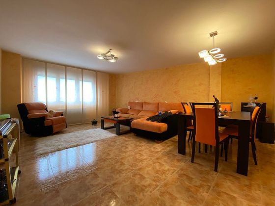 Foto 2 de Pis en venda a Zaratán de 2 habitacions amb garatge i calefacció