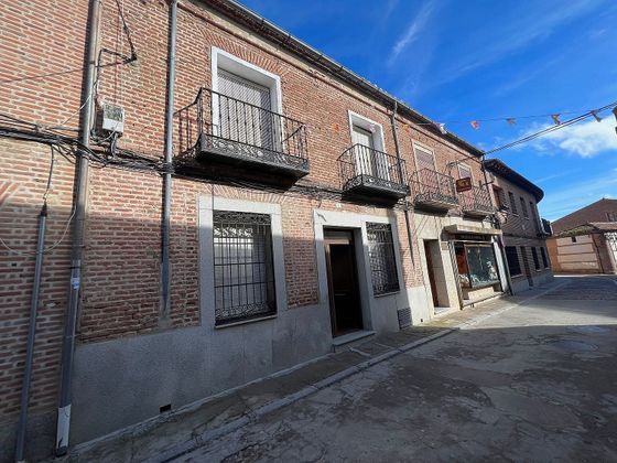 Foto 1 de Casa en venda a Madrigal de las Altas Torres de 6 habitacions amb terrassa i garatge