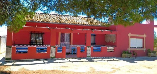 Foto 1 de Xalet en venda a Gibraleón de 3 habitacions amb terrassa i piscina