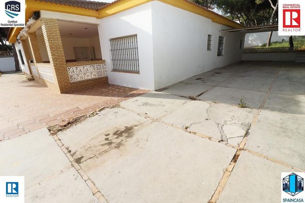 Foto 1 de Chalet en venta en Punta Umbría de 7 habitaciones y 208 m²