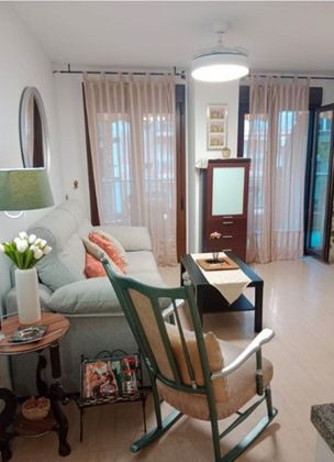 Foto 1 de Piso en alquiler en Las Gaviotas de 1 habitación con terraza y muebles