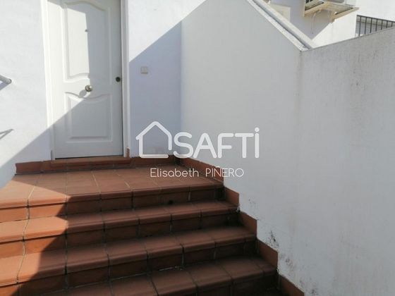 Foto 2 de Casa adossada en venda a Valdelacalzada de 4 habitacions amb terrassa i garatge