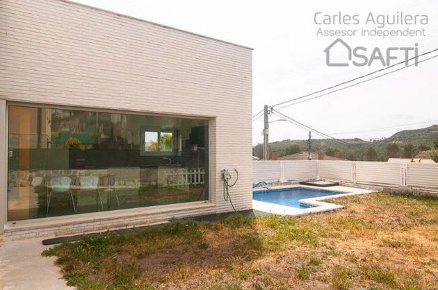 Foto 1 de Venta de chalet en Castellgalí de 4 habitaciones con terraza y piscina