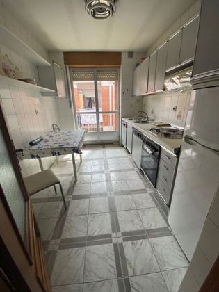 Foto 2 de Venta de piso en Valencia de Don Juan de 3 habitaciones con terraza y calefacción