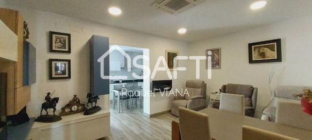 Foto 2 de Piso en venta en Sant Vicenç dels Horts de 3 habitaciones con terraza y aire acondicionado