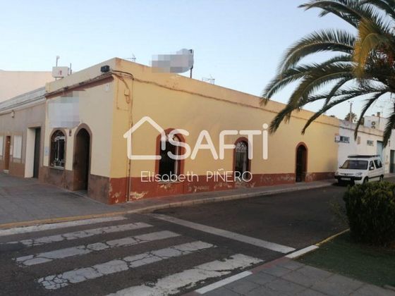 Foto 1 de Local en venda a Puebla de la Calzada amb aire acondicionat